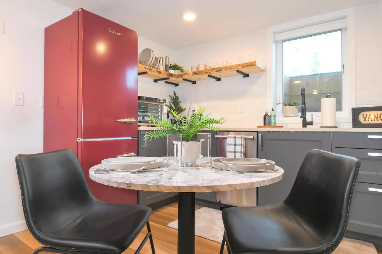 Bright & Modern Basement Apartment Dt N'Hood Vancouver