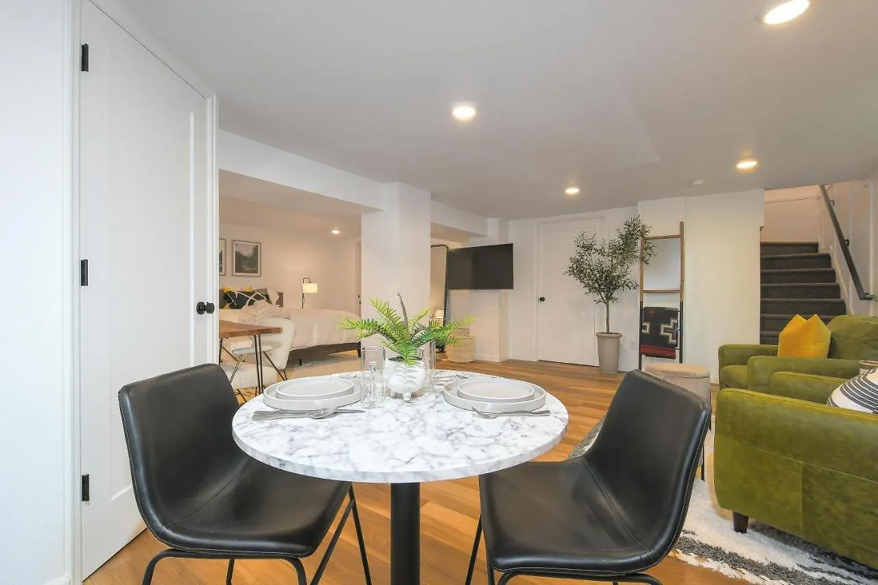 Bright & Modern Basement Apartment Dt N'Hood Vancouver