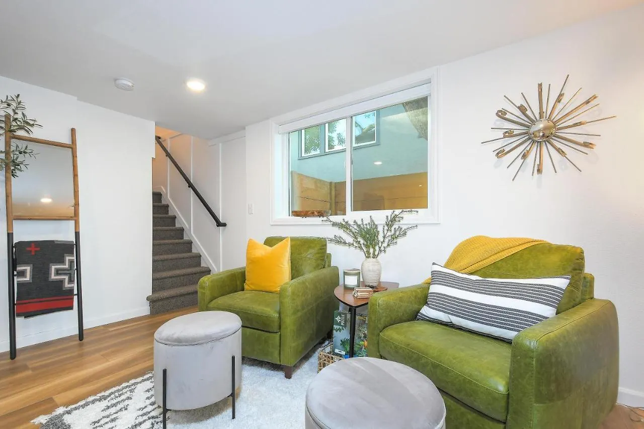 Bright & Modern Basement Apartment Dt N'Hood Vancouver